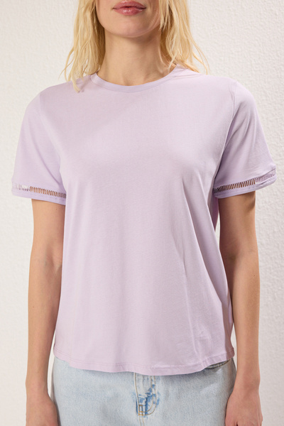 Trendyol Collection Λιλά Crew Neck 100% Cotton Basic T-Shirt - Λεπτομέρεια κεντήματος, TWOSS23TS00012