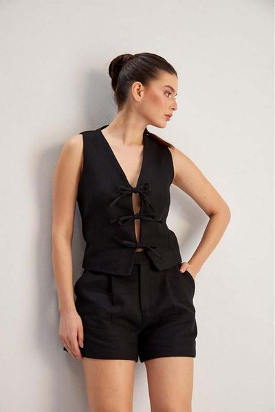 Oyer Moda Front Lace-Up Linen Vest