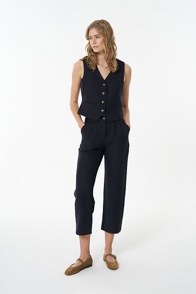 Quzu Navy Blue Double Pleated Jogger Pants