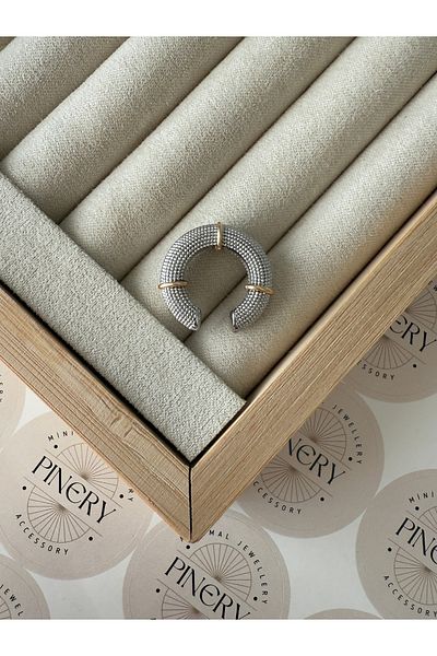Pinery Jewels أقراط غضروف فضية اللون على شكل حلقة مسننة