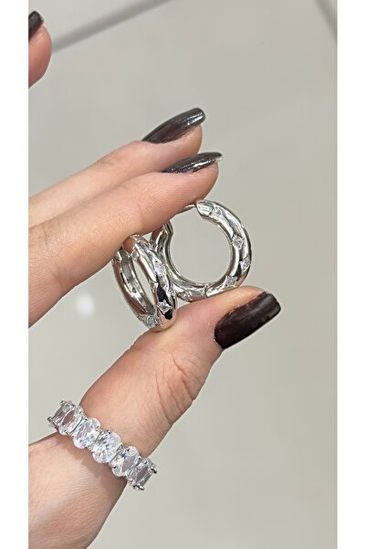 Opia JEWELRY - Gömme Yıldız Detaylı Çelik Halka Küpe