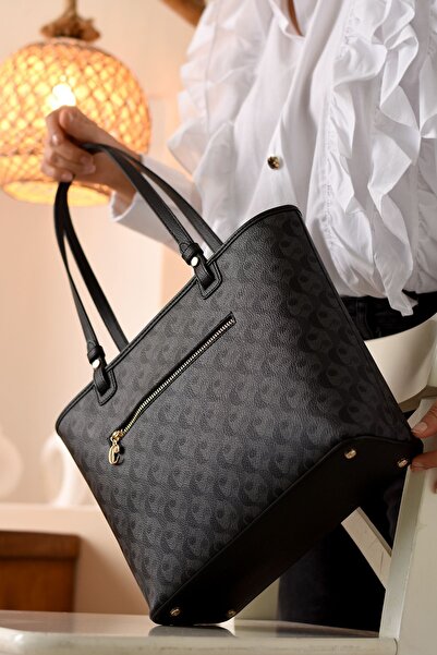 Cacharel Women's Monogram Shoulder Bag Chl8005