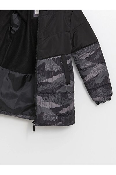 LC Waikiki LCW Kids Siyah Kapüşonlu Erkek Çocuk Mont