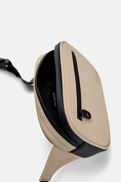 Pull & Bear Rubberised belt bag