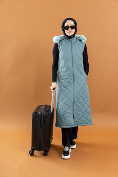 TUĞBA ERGÜL 129 Prošiveni prsluk