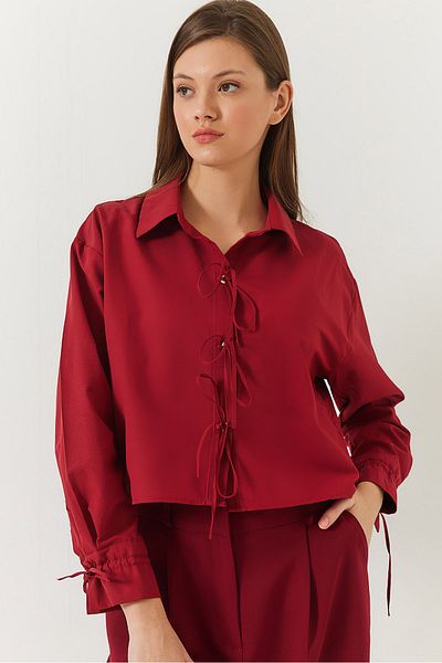 Bianco Lucci Crop-Shirt mit Schnürung vorne und Ärmeln 2022 60271070