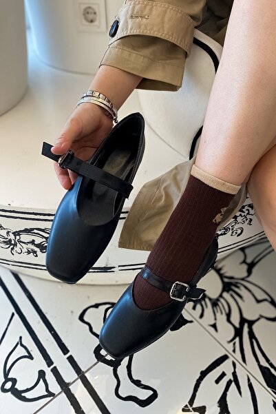 SHOEBELLAS Lupan Black Skin Buckle Detailed Women's Ballerinas