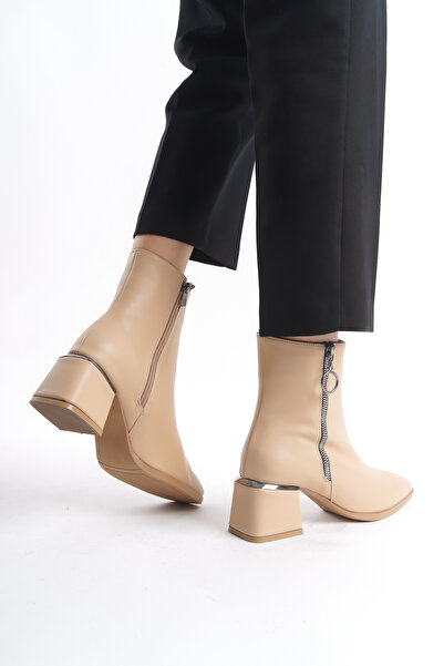 Limeo Skin Zipper Detail on the Heel Short Simple Women's Beige Classic Boots Bootie