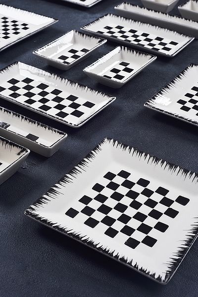 Piatti Naturali 16 Pieces 6-Person Checkers Breakfast Set Handmade Breakfast Presentation Set Serving Plates