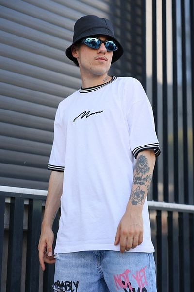 CC STORE Men's New Season Oversize Man Handwritten Molded Collar Detailed Summer T-shirt