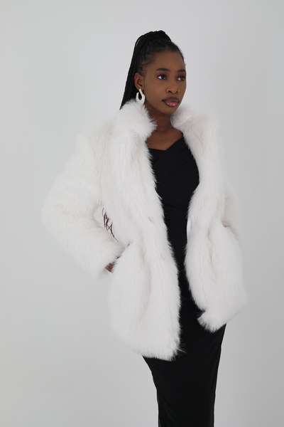 Viskosa Non-Spill Faux Feather Long White Fur