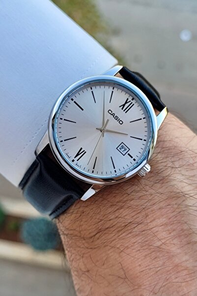 Casio Kadranı Gümüş Kordonu Siyah Renk Erkek Kol Saati
