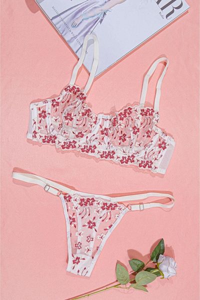 Kübra Tekstil Women's See-Through Underwire Bra & Thong Set Fancy Lingerie