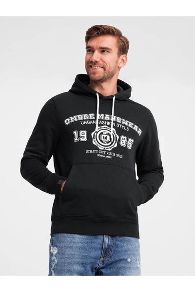 OMBRE Pánská mikina s kapucí klokan s vysokoškolským potiskem - černá V3 OM-SSPS-0143 XL