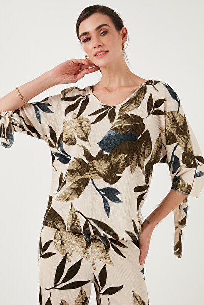 Lela Patterned Regular Fit Three-Quarter Sleeve V-Neck Top and Bottom Set SET5865357