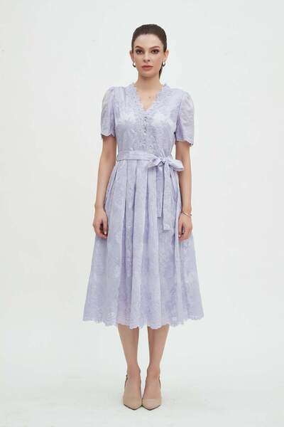 mica فستان ميدي بأكمام نصفية وربطة خصر ورقبة على شكل حرف V