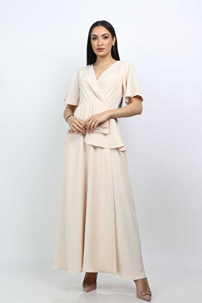 mica فستان ماكسي بفتحة رقبة سبعة وأكمام فراشة