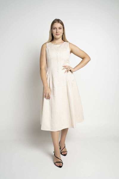 mica Sleeveless Midi Dress with Buttons on the Chest