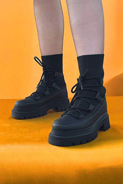 BRITY Yüksek Kalın Tabanlı Triko Detaylı Kışlık Postal Bot