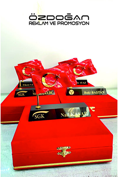 ÖZDOĞAN TÜRK BAYRAKLI MASA İSİMLİĞİ