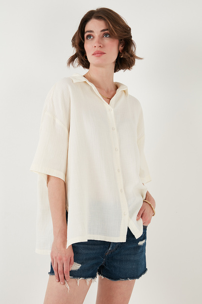 Lela Бавовняна сорочка з регулярним кроєм, розрізом і короткими рукавами СОРОЧКА CF25S166965