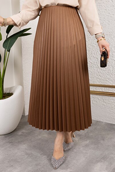 HİRA LİFE FASHİON Γυναικεία ένδυση χιτζάμπ και μακριά πλισέ φούστα με λεπτομέ...