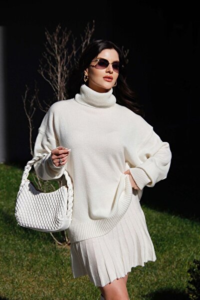 FLEX FASHION Ecru Turtleneck Knitwear Skirt Suit