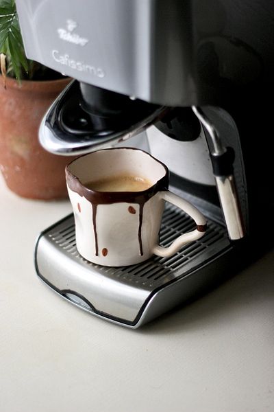 woness studio Chocolate and Coffee Bean Mug