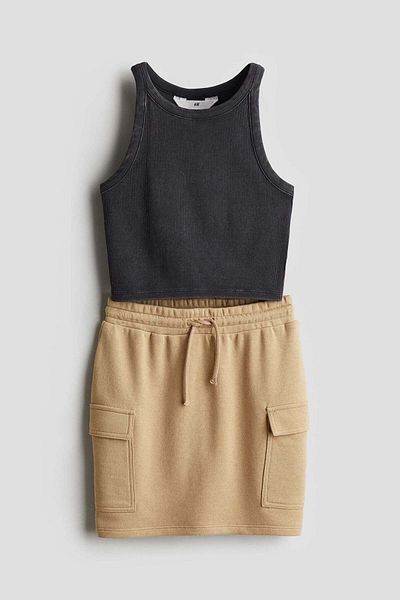 H&M طقم مكون من قطعتين من بلوزة وتنورة