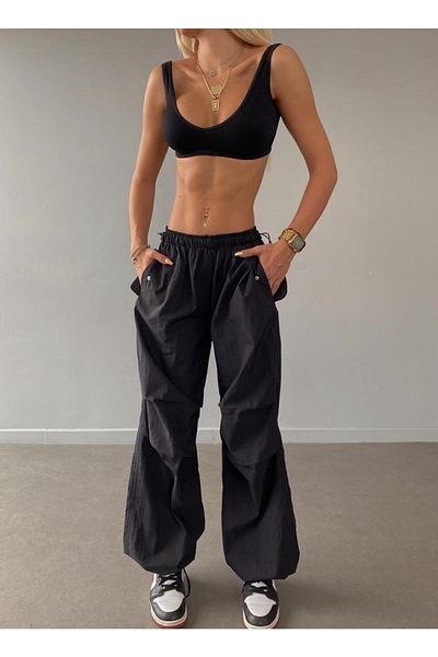 Laleli Butik Pantaloni de damă din material textil parașută negri