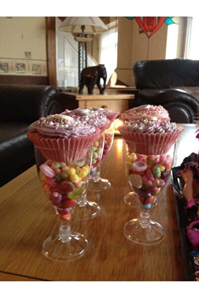 Evinizin Yardımcısı SUNUMLUK &ŞARAP  BARDAĞI &MEŞRUBAT  BARDAĞI  (ŞEFFAF AYAK...