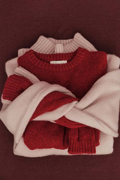 Manuka STRICKPULLOVER MIT RADKRAGEN ROT