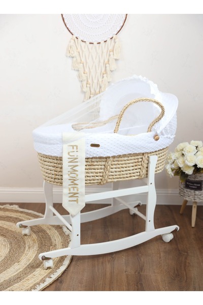 Fun Moment سرير سلة موسى مع حامل بعجلات (أبيض)