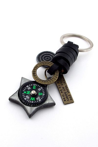 Solfera Star Shaped Outdoor Leather Metal Keychain with Compass - Kc167