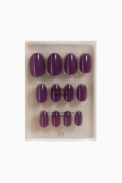 H&M أظافر صناعية