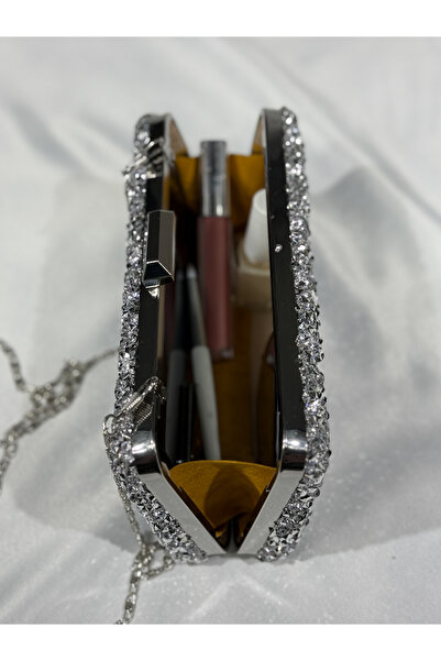 Store Блискуча срібна сумочка з камінням