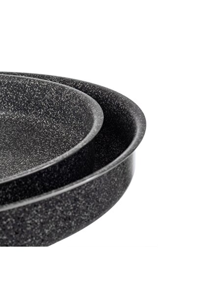 Dania A set of round oven trays from Newflon, size 34-38 cm