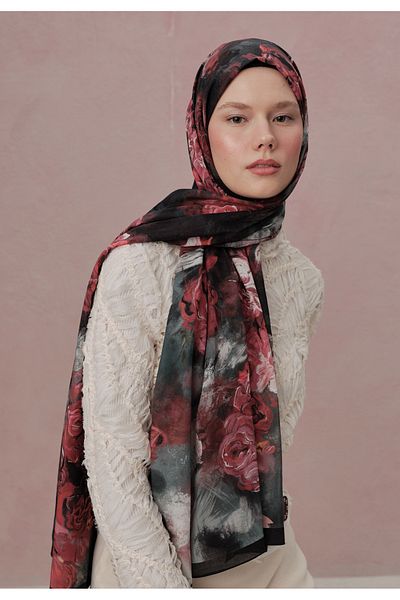 Fresh Love in Bloom Pattern Vual Shal Black