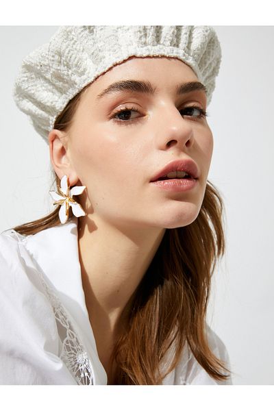 Koton Earring Flower Shaped