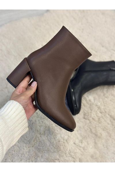 Pine Cone Women Boots