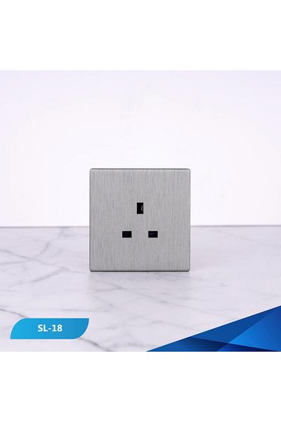 Btm بيانو خشبي ثلاثي المقبس 13 أمبير