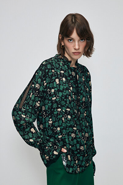 Love My Body Lace Detailed Patterned Shirt