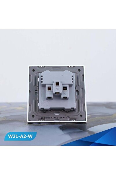 Btm مقبس 13 أمبير بمنفذ USB، لون أبيض - قطعتين