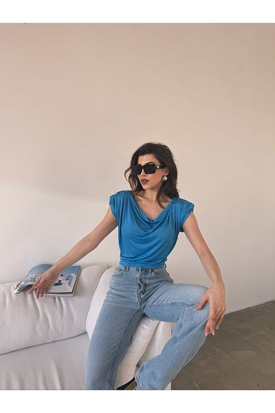 Fav Style Γυναικεία μπλούζα με λαιμόκοψη με επένδυση από δαντέλα, μπλε