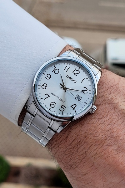 Casio Silver Color Men's Wristwatch with Calendar