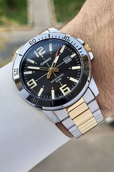 Casio Gold Silver Color Men's Wristwatch