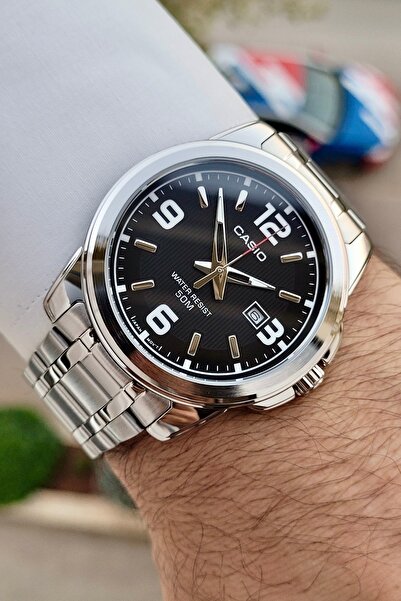 Casio Black Corodnu Silver Color Men's Wristwatch with Dial