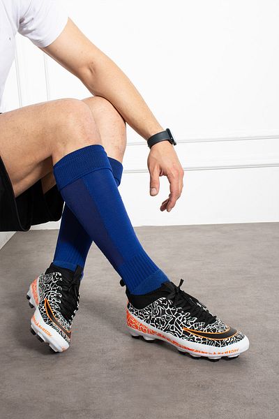 lord's ayakkabı Men's Football Boots - Comfortable Ergonomic, Flexible, and Comfortable Foot Wrap-Around, with Carpet and Field Football Half Socks