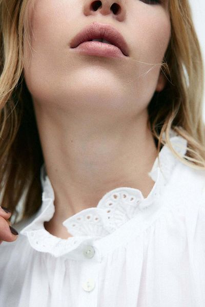 H&M Broderie anglaise-detail blouse