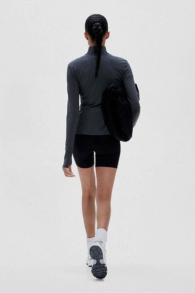 H&M Sports top in SoftMove™